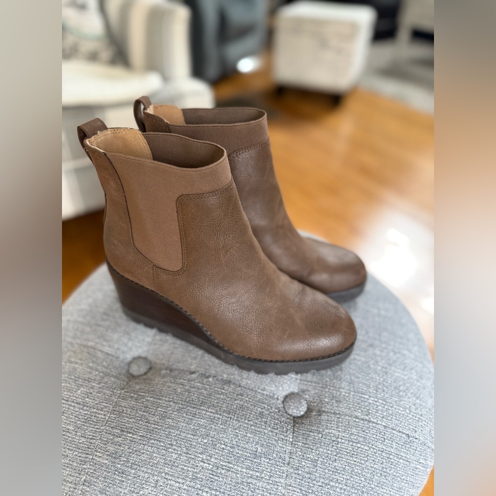 Crown Vintage MARLEEN Brown manmade/Leather Pull On Wedge Chelsea Boots 7.5M